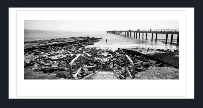 20.28-2.-50C-WATERSCAPES-JETTY-FORESHORE-Black-and-White-Photo-Pier14-Lorne-2015