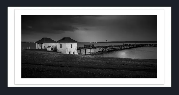 28-1-7-BOAT-HOUSE-PHOTOGRAPHY-Black-and-White-Photo-L1024345-Punta-Natales-Singular-hotel-2015