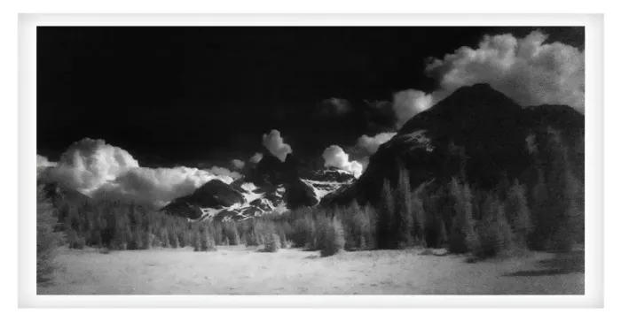 5.7.1-MYSTICAL-INFRARED-Black-and-White-Photos-L1002760-Canada-2016