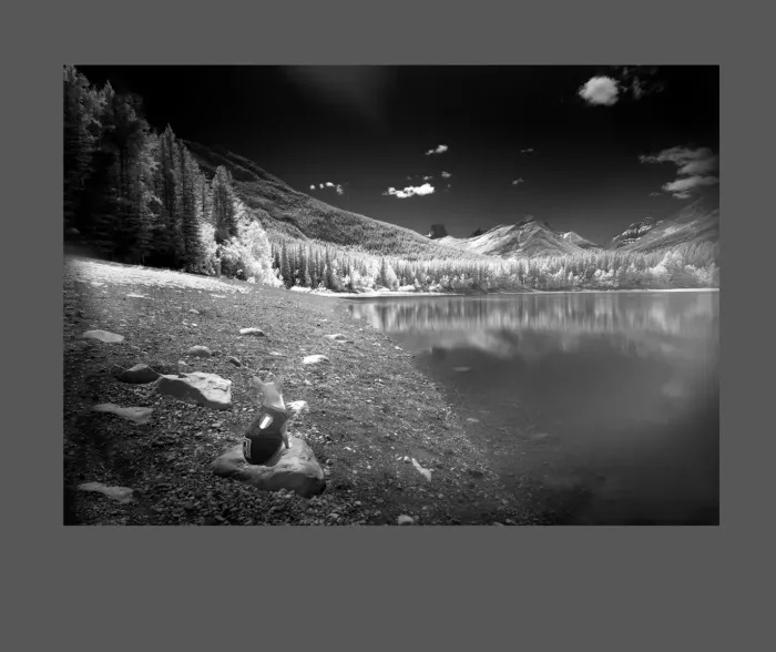 5.5.23-INFRARED-PHOTOS-WATERSCAPES-Black-and-White-Canada-L1002568-70-2016