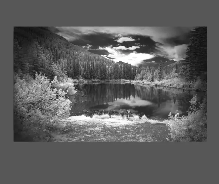 5.5.25-INFRARED-PHOTOS-WATERSCAPES-Black-and-White-Canada-L1002557-2016