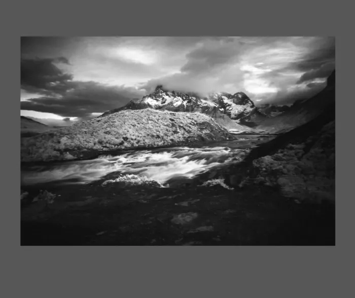 5.5.36-INFRARED-PHOTOS-WATERSCAPES-Black-and-White-Salto-Chico-Patagonia-L1023537-2015