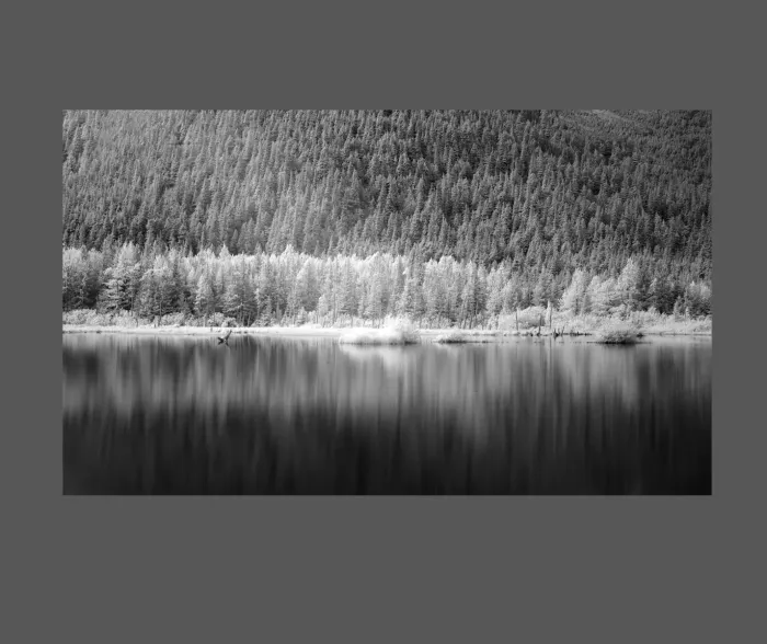 5.5.5-INFRARED-PHOTOS-WATERSCAPES-Black-and-White-Alaska-USA-L1004581-2016