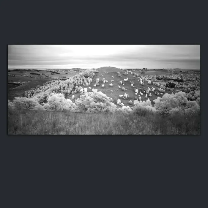 5.3.11-INFRARED-PHOTOS-LANDSCAPE-Black-and-White-Volcano-Mount-Sugarloaf-Victoria-L100004850-2015