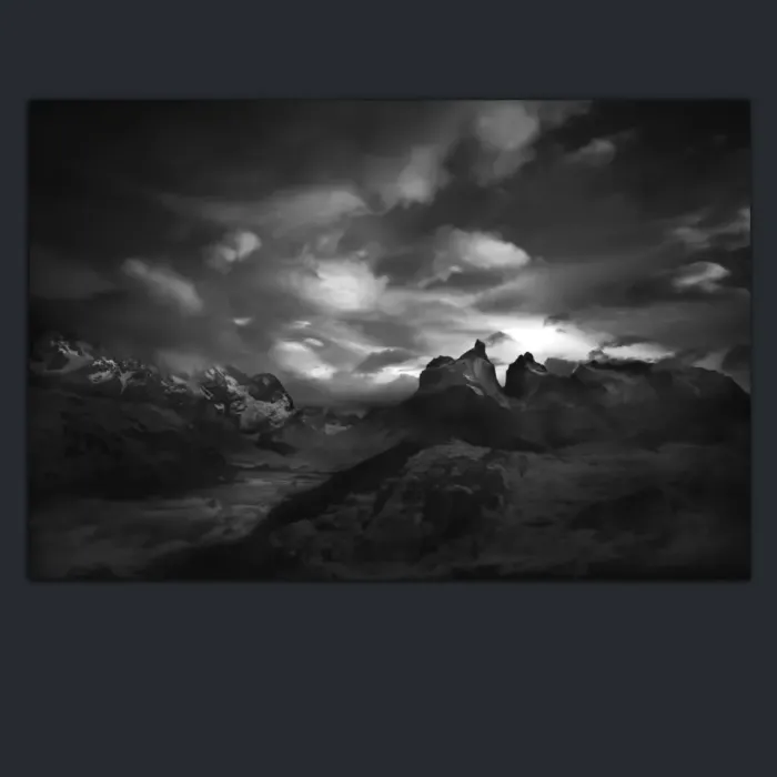 5.3.2-INFRARED-PHOTOS-LANDSCAPE-MOUNTAIN-Black-and-White-Patagonia-South-America-L1023531-2015