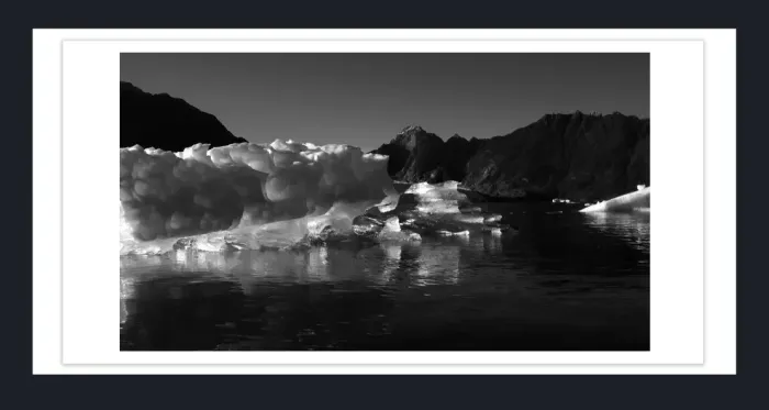 19.3.1-MINIMALISM-Waterscapes-Black-and-White-Photos-ICEBERG-Chile-South-America-L1021787-2015