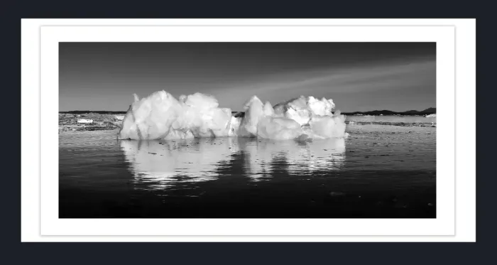 19.3.11-MINIMALISM-Waterscapes-Black-and-White-Photos-ICEBERG-Chile-South-America-L1021892-2015