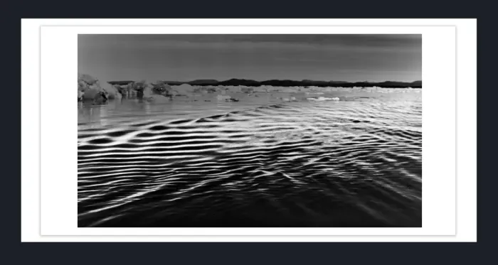 19.3.14-MINIMALISM-Waterscapes-Black-and-White-Photos-ICEBERG-Chile-South-America-L1021923-2015