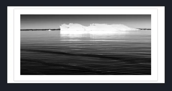 19.3.8-MINIMALISM-Waterscapes-Black-and-White-Photos-ICEBERG-Chile-South-America-L1021827-2015