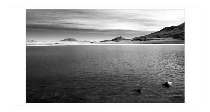 20.25-13-WATERSCAPES-Minimalism-Black-and-White-Photo-Bolivia-35-2015