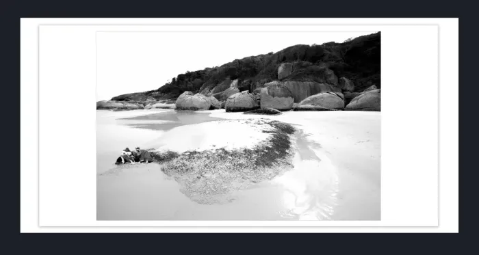 19.2.3-MINIMALISM-Landscape-Black-and-White-Photos-COASTAL-Squeeky-Beach-WP-L1028733-2015