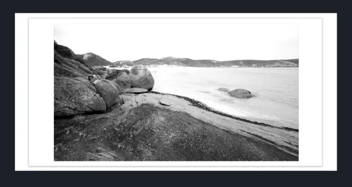 19.2.9-MINIMALISM-Landscape-Black-and-White-Photos-COASTAL-Squeeky-Beach-WP-L1028721-2015