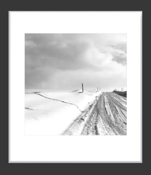 1.6-7-15-MINIMALIST-Black-and-White-Photos-MIXEDMK7-L1011385-Biei-Japan-2018