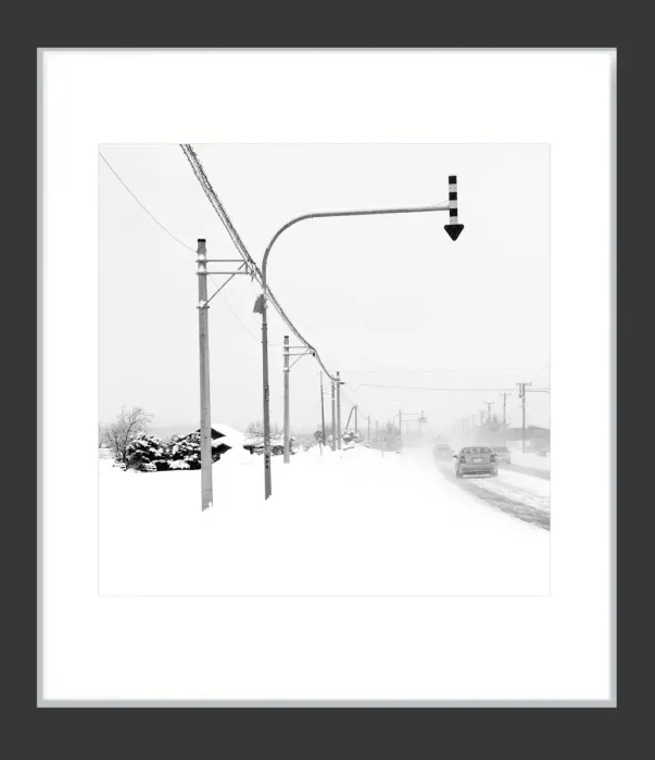 1.6-7-25-MINIMALIST-Black-and-White-Photos-MIXEDMK7-L1011537-Biei-Japan-2018
