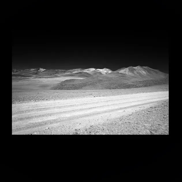 1.6-12-ORIENTATION-Black-and-White-Photographs-4x3-MKBlue-BACK-COUNTRY-BOLIVIAN-OUTBACK-Landscape-Photographs-South-America-L1026252-2015