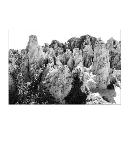 1.6-2-7-ORIENTATION-Black-and-White-Photographs-MIXEDMK2white-ROCK-FORMATIONS-Bolivia-South-America-L1025445-2015