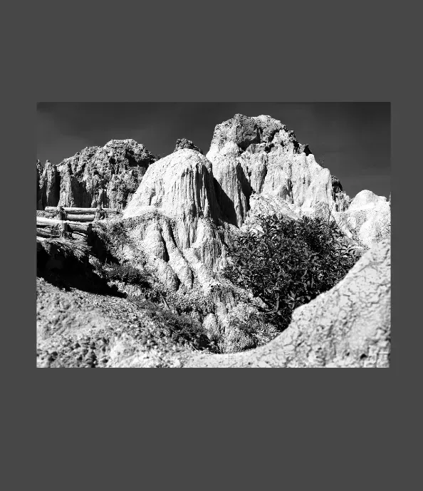 1.6-3-13-ORIENTATION-Black-and-White-Photographs-MIXEDMK3brown-ROCK-FORMATIONS-Moon-valley-Boliva-South-America-L1025456-2015