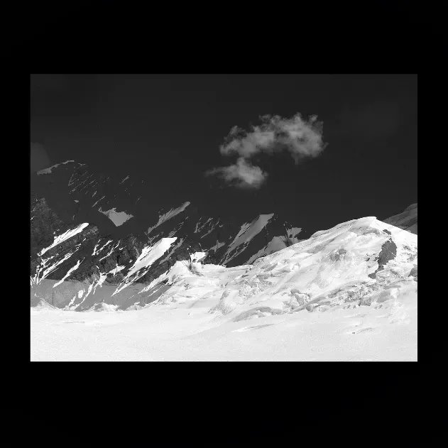 1.6-3-ORIENTATION-Black-and-White-Photographs-4x3-MKBlue-Aerial-McKinley-Alaska-USA-L1003711-12hdrr-2016