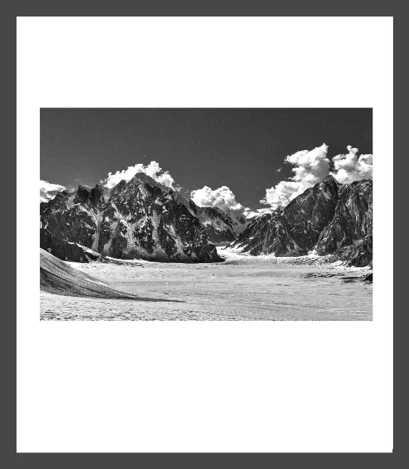 1.6-4-7-ORIENTATION-Black-and-White-Photographs-MIXEDMK4-L1003725-Aerial-McKinley-Alaska-USA-2016-