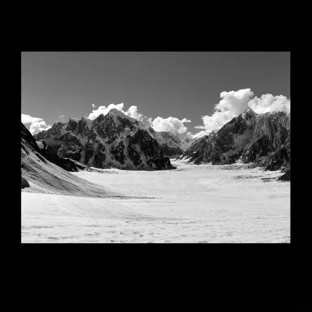 1.6-4-ORIENTATION-Black-and-White-Photographs-4x3-MKBlue-Aerial-McKinley-Alaska-USA-L1003715-16hdr-2016