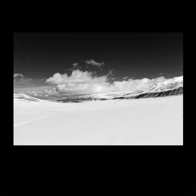 1.6-6C-ORIENTATION-Black-and-White-Photographs-4x3-MKBlue-Aerial-McKinley-Alaska-USA-L1006498-2016