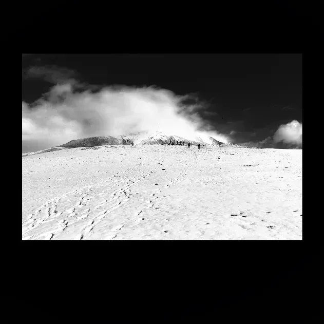 1.6-6G-ORIENTATION-Black-and-White-Photographs-4x3-MKBlue-MINIMALISTIC-SNOWSCAPESl-McKinley-Alaska-USA-L1006509-2016