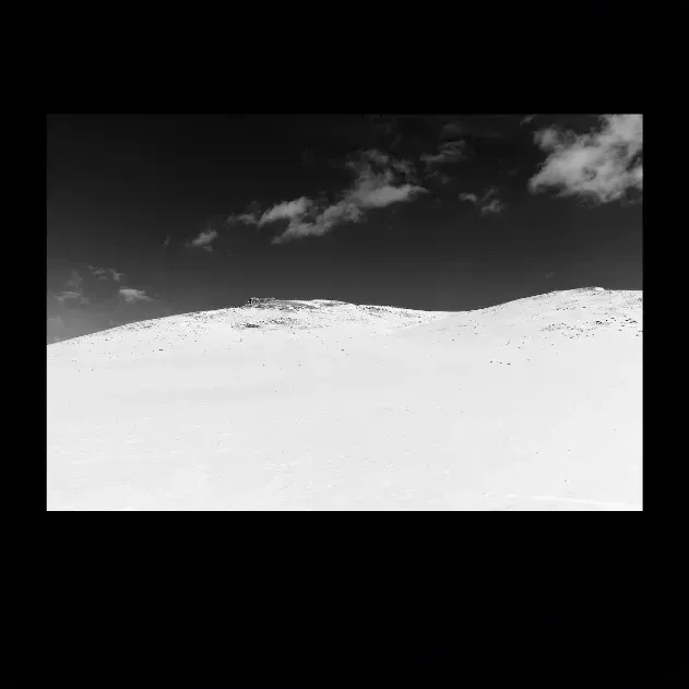 1.6-6I-ORIENTATION-Black-and-White-Photographs-4x3-MKBlue-MINIMALISTIC-SNOWSCAPESl-McKinley-Alaska-USA-L1006457-2016