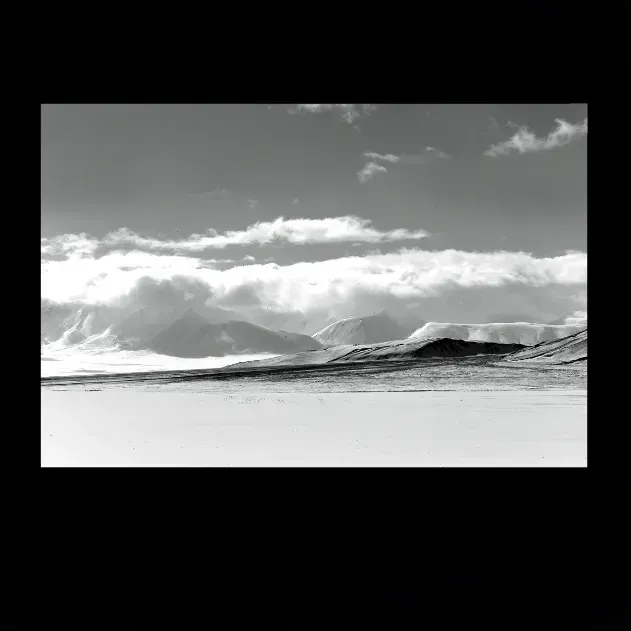 1.6-6Q-ORIENTATION-Black-and-White-Photographs-4x3-MKBlue-MINIMALISTIC-SNOWSCAPESl-McKinley-Alaska-USA-L1006477-2016