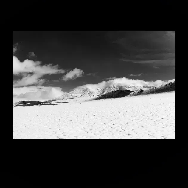 1.6-6T-ORIENTATION-Black-and-White-Photographs-4x3-MKBlue-MINIMALISTIC-SNOWSCAPESl-McKinley-Alaska-USA-L1006453-2016