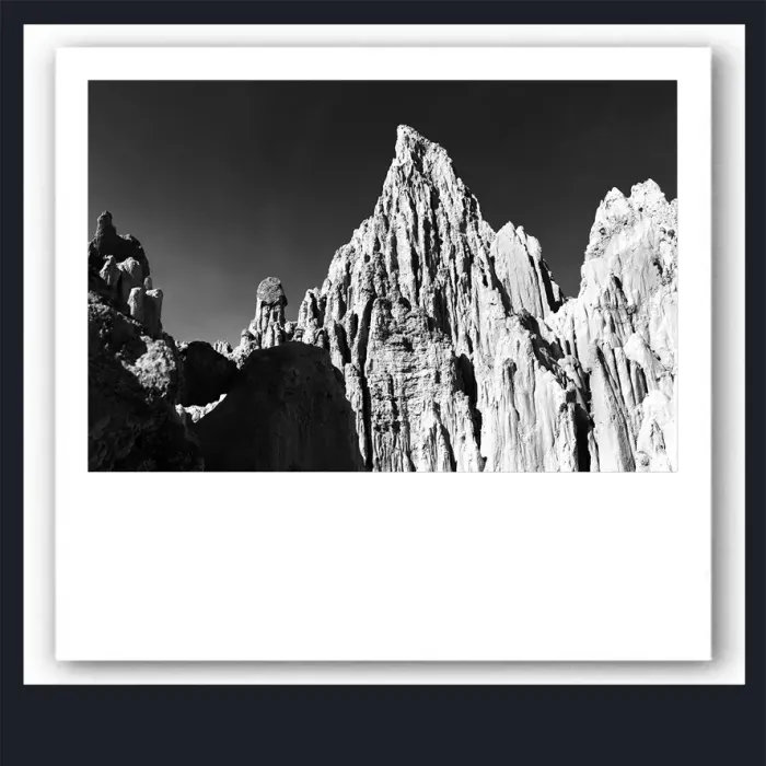 6.7.2-LANDSCAPE-NATURE-Rocks-Formation-Photos-Moon-Valley-Bolivia-2015-L1025551