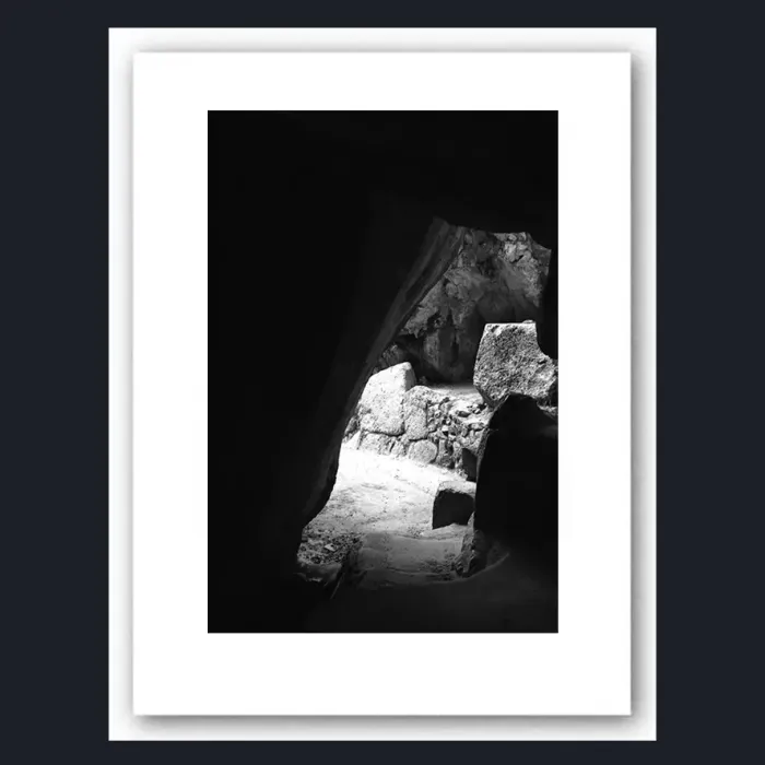6.7A.2-LANDSCAPE-NATURE-CAVES-Black-and-White-Peru-South-America-2015-L1025004