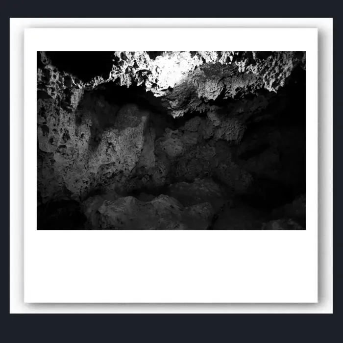6.7A.22-LANDSCAPE-NATURE-CAVES-Black-and-White-Peru-South-America-2015-L1025787