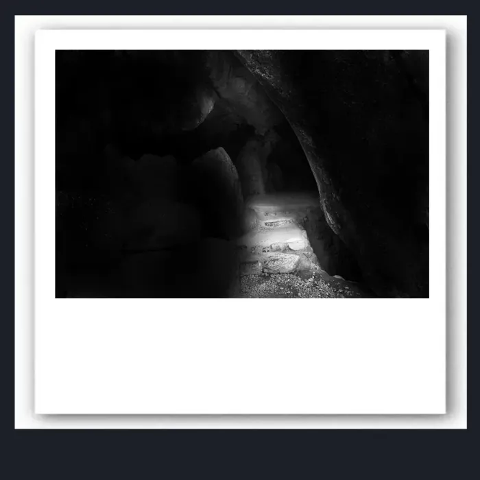 6.7A.7-LANDSCAPE-NATURE-CAVES-Black-and-White-Peru-South-America-2015-L1024986