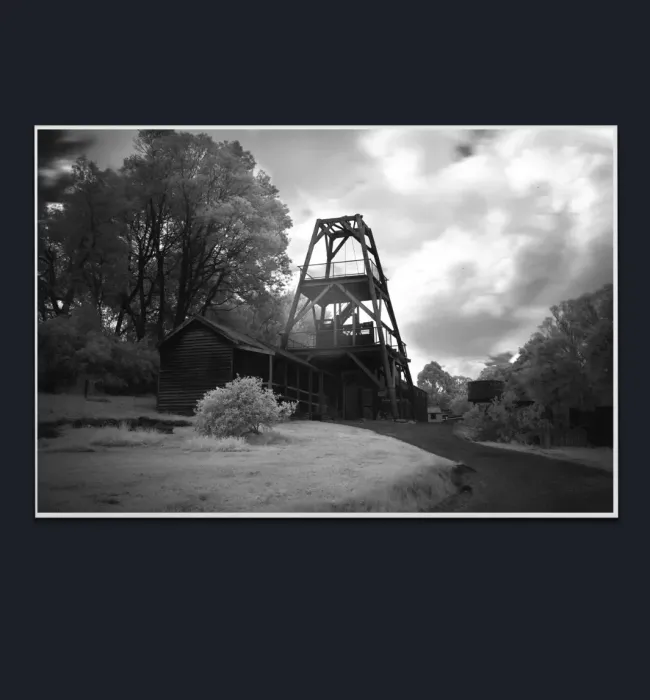 5.1.14-INFRARED-PHOTOS-COUNTRY-LIVING-Blackand-White-Coal-Creek-Korumbura-Victoria-Australia-L1017465-2019