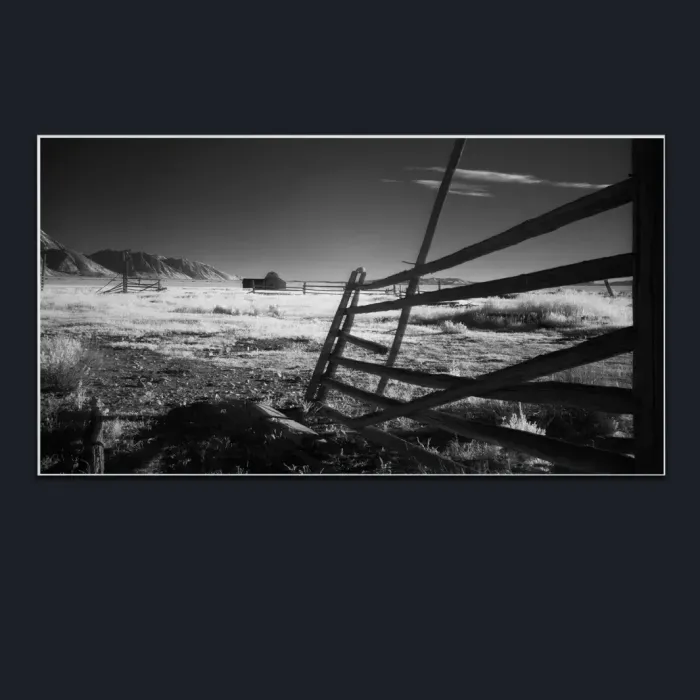 5.1.6-INFRARED-PHOTOS-COUNTRY-LIVING-Blackand-White-Grand-Tetons-USA-L1002421-2016