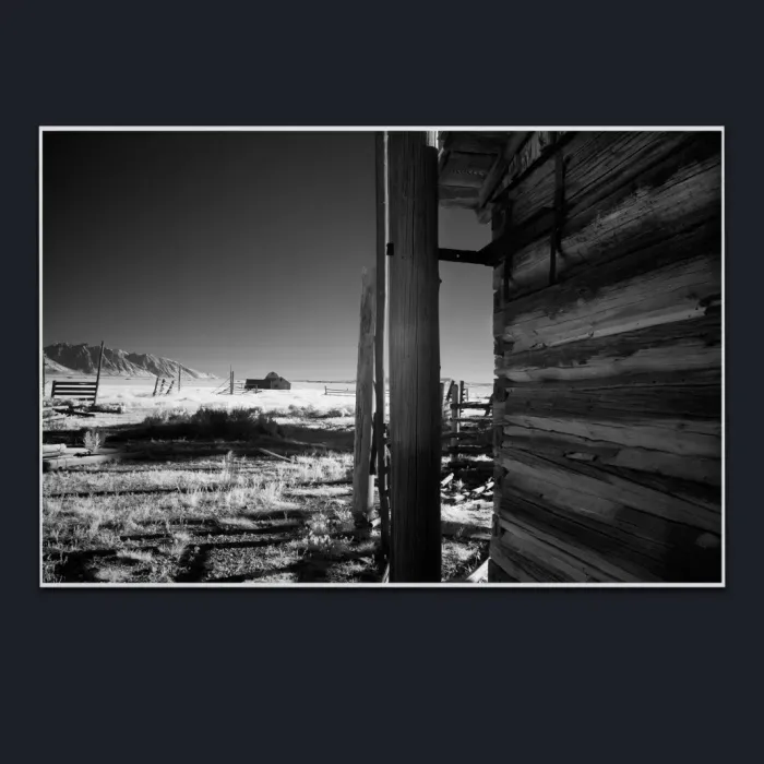 5.1.9-INFRARED-PHOTOS-COUNTRY-LIVING-Blackand-White-Grand-Tetons-USA-L1002449-2016