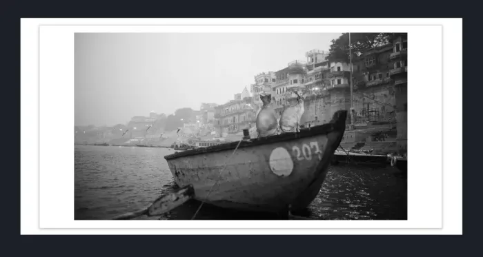 28-5-28-FINE-ART-BOAT-PHOTOGRAPHY-Black-and-White-Photo-Varanasi-India-L1008616-2018