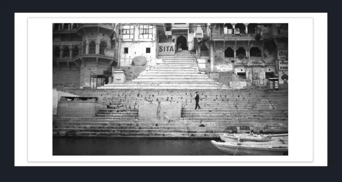 28-5-29-FINE-ART-BOAT-PHOTOGRAPHY-Black-and-White-Photo-Varanasi-India-L1008618-2018