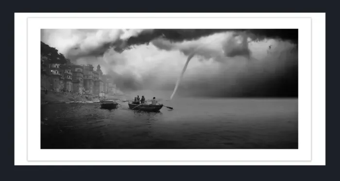 28-5-30-FINE-ART-BOAT-PHOTOGRAPHY-Black-and-White-Photo-Varanasi-India-L1008619-23-2018