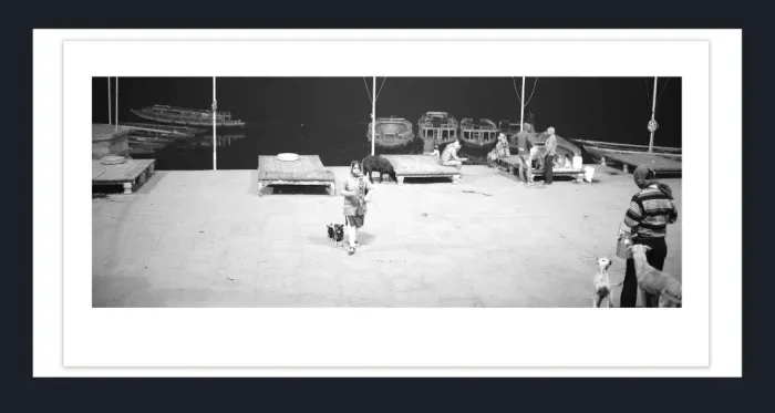 28-5-31-FINE-ART-BOAT-PHOTOGRAPHY-Black-and-White-Photo-Varanasi-India-L1008506-2018