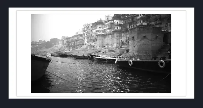 28-5-35-FINE-ART-BOAT-PHOTOGRAPHY-Black-and-White-Photo-Varanasi-India-L1008602-2018