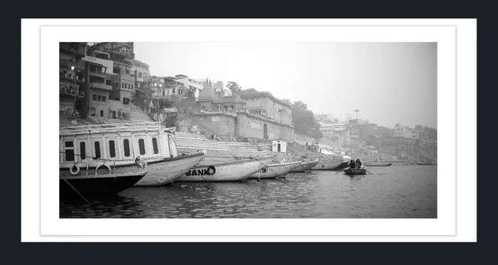 28-5-36-FINE-ART-BOAT-PHOTOGRAPHY-Black-and-White-Photo-Varanasi-India-L1008646-2018