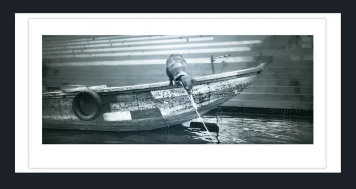 28-5-40-FINE-ART-BOAT-PHOTOGRAPHY-Black-and-White-Photo-Varanasi-India-L1008737-2018