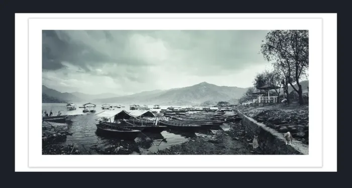 28-5-7-FINE-ART-BOAT-PHOTOGRAPHY-Black-and-White-Photo-Pokhara-Nepal-L1014019-24-2018