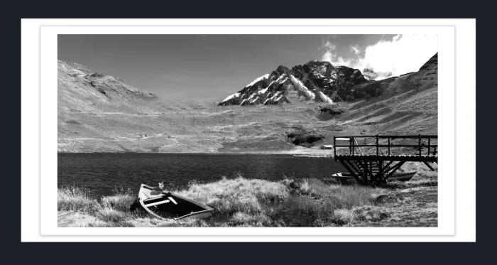 28-5-71B-FINE-ART-BOAT-PHOTOGRAPHY-Black-and-White-Photo-L1025229-Pampalarama-Bolivia-2015