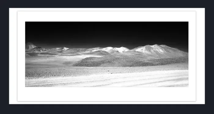 19.5.10-MINIMALISM-Landscape-Black-and-White-Photos-Bolivia-L1026252-53-2015