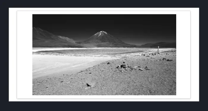 19.5.11B-MINIMALISM-Landscape-Black-and-White-Photos-Bolivia-L1026256-2015