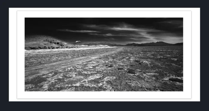 19.5.11C-MINIMALISM-Landscape-Black-and-White-Photos-Bolivia-L1026029-2015