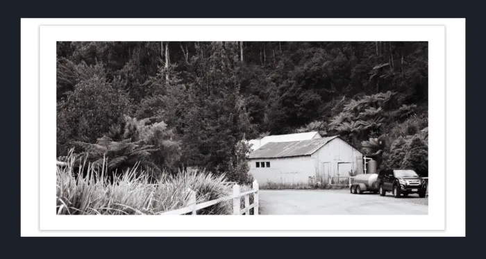 18E-14-RETRO-VINTAGE-FILM-PHOTO-EFFFECT-BLACK-AND-WHITE-PHOTOS-L1017979-Walhalla-VIC-2019-