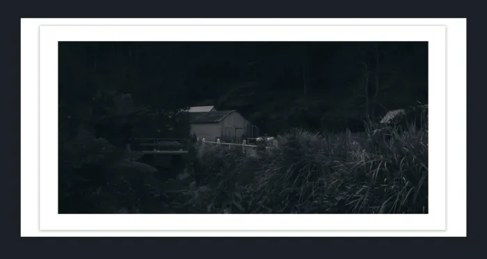 18E-17-RETRO-VINTAGE-FILM-PHOTO-EFFFECT-BLACK-AND-WHITE-PHOTOS-L1017990-Walhalla-VIC-2019-